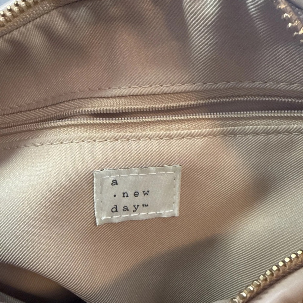 A New Day Women's Woven Hobo/Slouchy Style Shoulder Bag in Tan - Picture 4 of 4